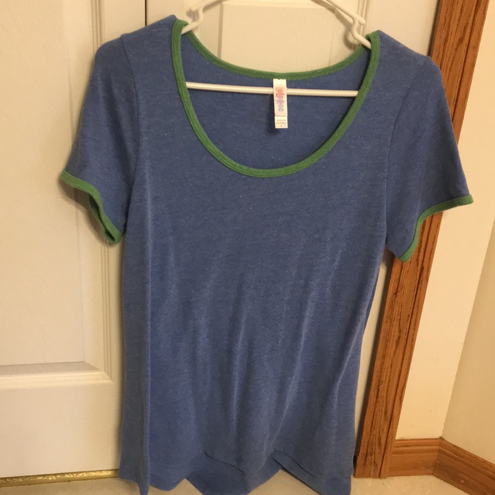 Lula Roe classic tee